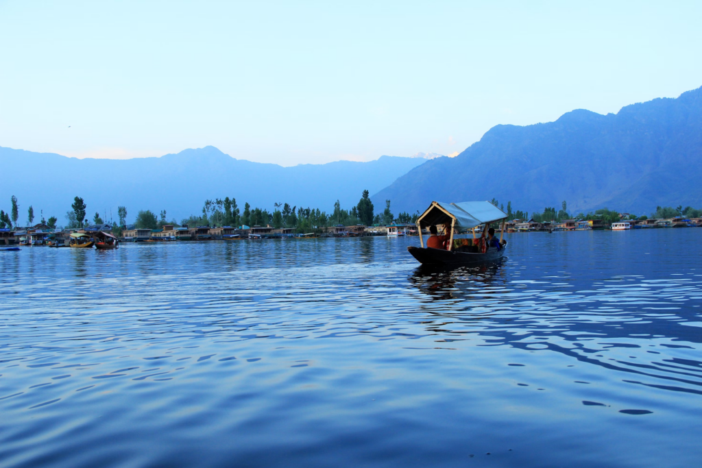 Kashmir Escape: Srinagar, Gulmarg & Pahalgam Experience (5N/6D)